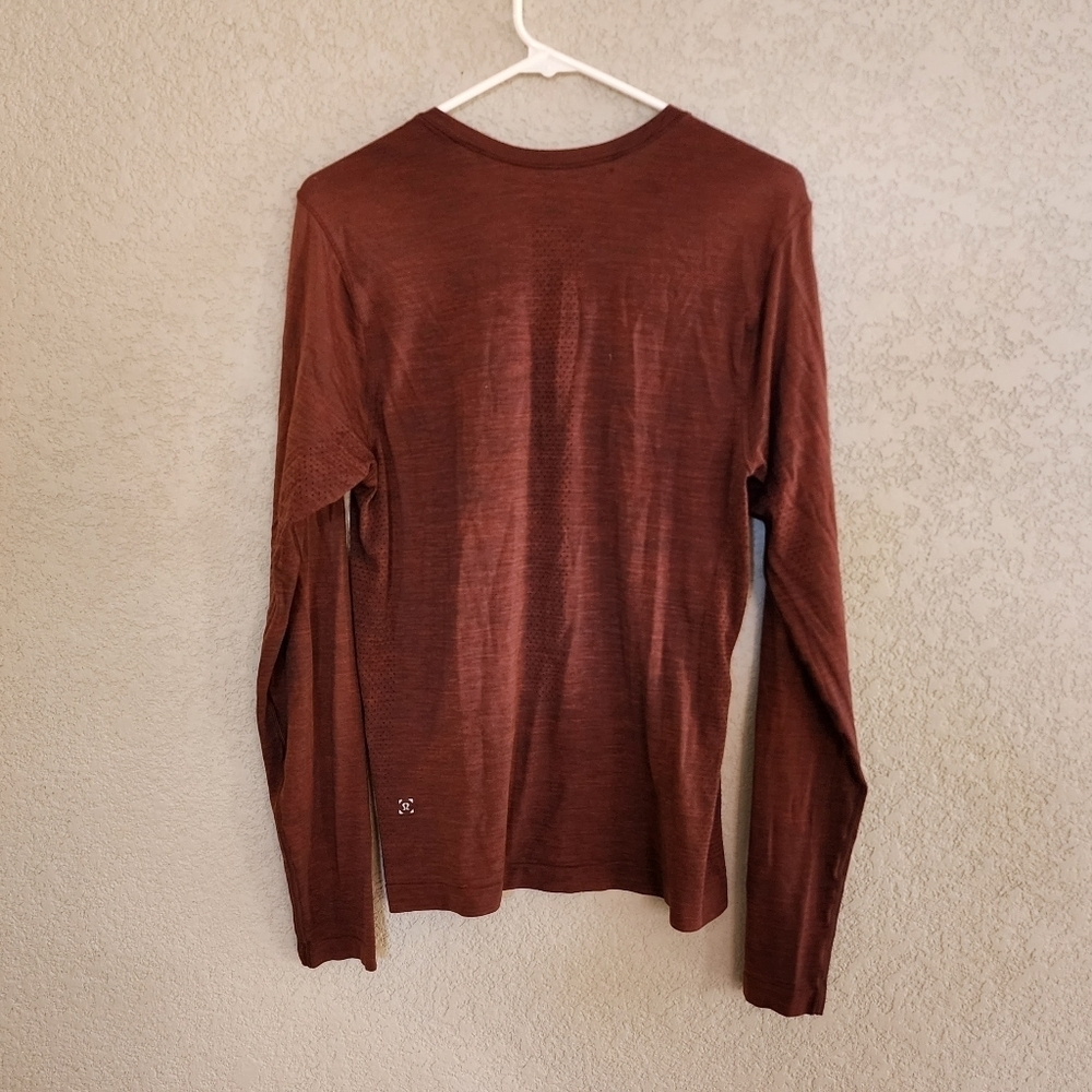 Lululemon mens long sleeve tee size Medium